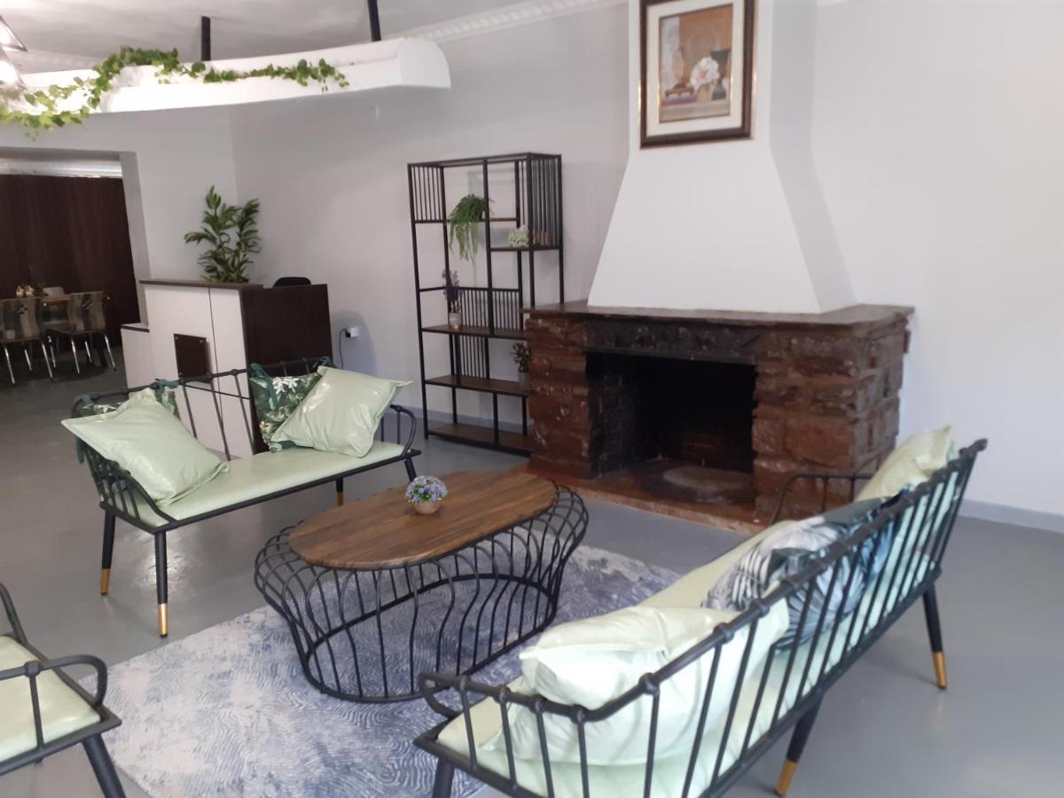 Driftwood Boutique Bed And Breakfast Lobatse Zewnętrze zdjęcie